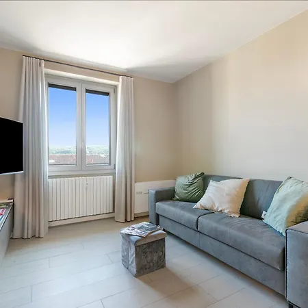 Viktor House - 100 Mt Near - Happy Apartmán *