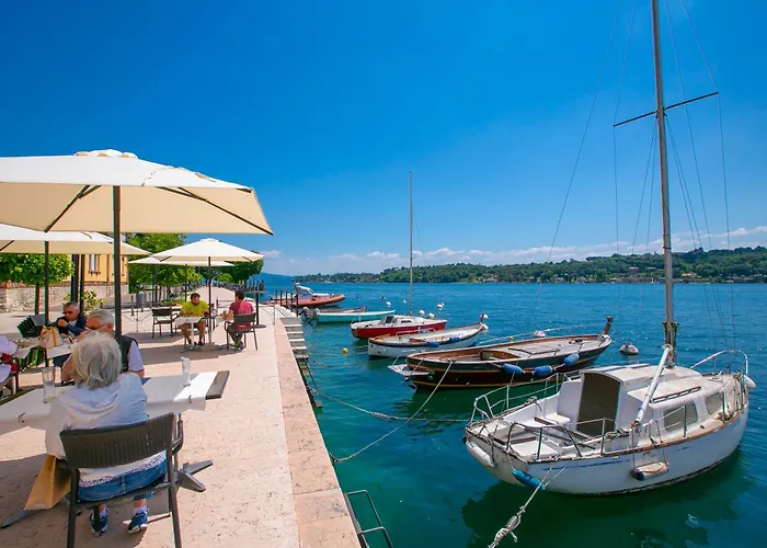 Apartman Viktor House - 100m Near - Happy Salò