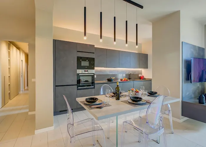 Apartman Viktor House - 100m Near - Happy Salò