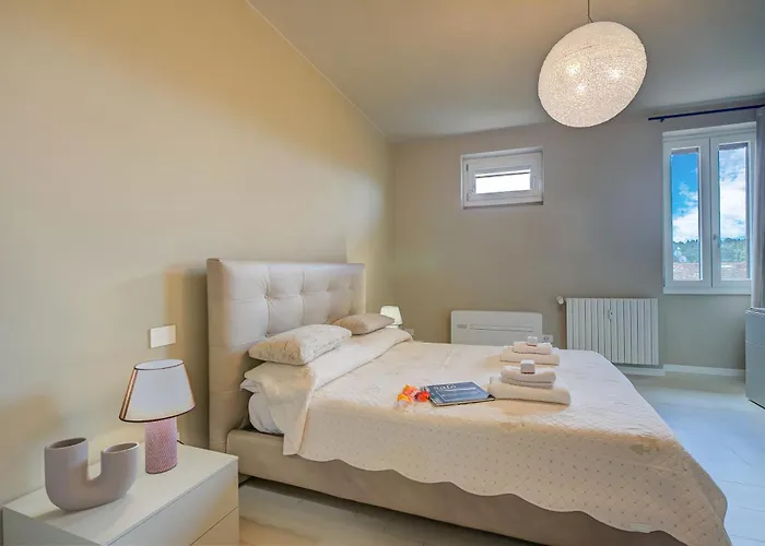 Viktor House - 100m Near - Happy Apartman *