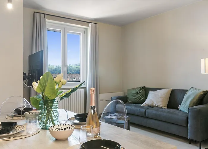 Apartman Viktor House - 100m Near - Happy *